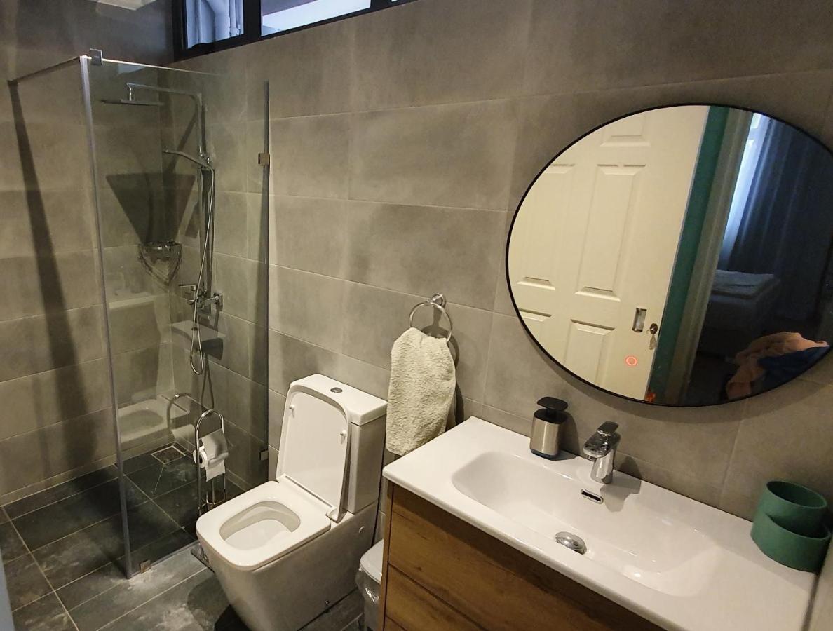 Les Cerisiers - Exclusive Beach Residence - 3 Bedroom Modern Apartment, Flic En Flac Bagian luar foto