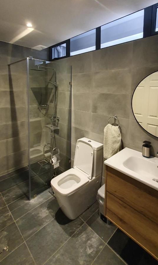 Les Cerisiers - Exclusive Beach Residence - 3 Bedroom Modern Apartment, Flic En Flac Bagian luar foto